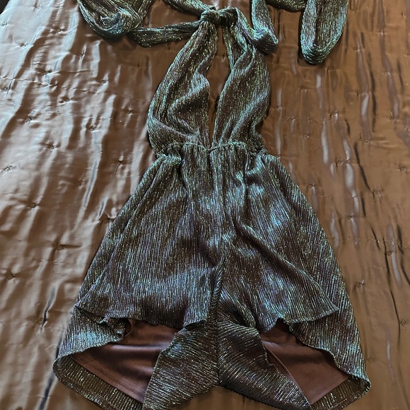 Beautiful Sparkly Blue Romper - Picture 4 of 6